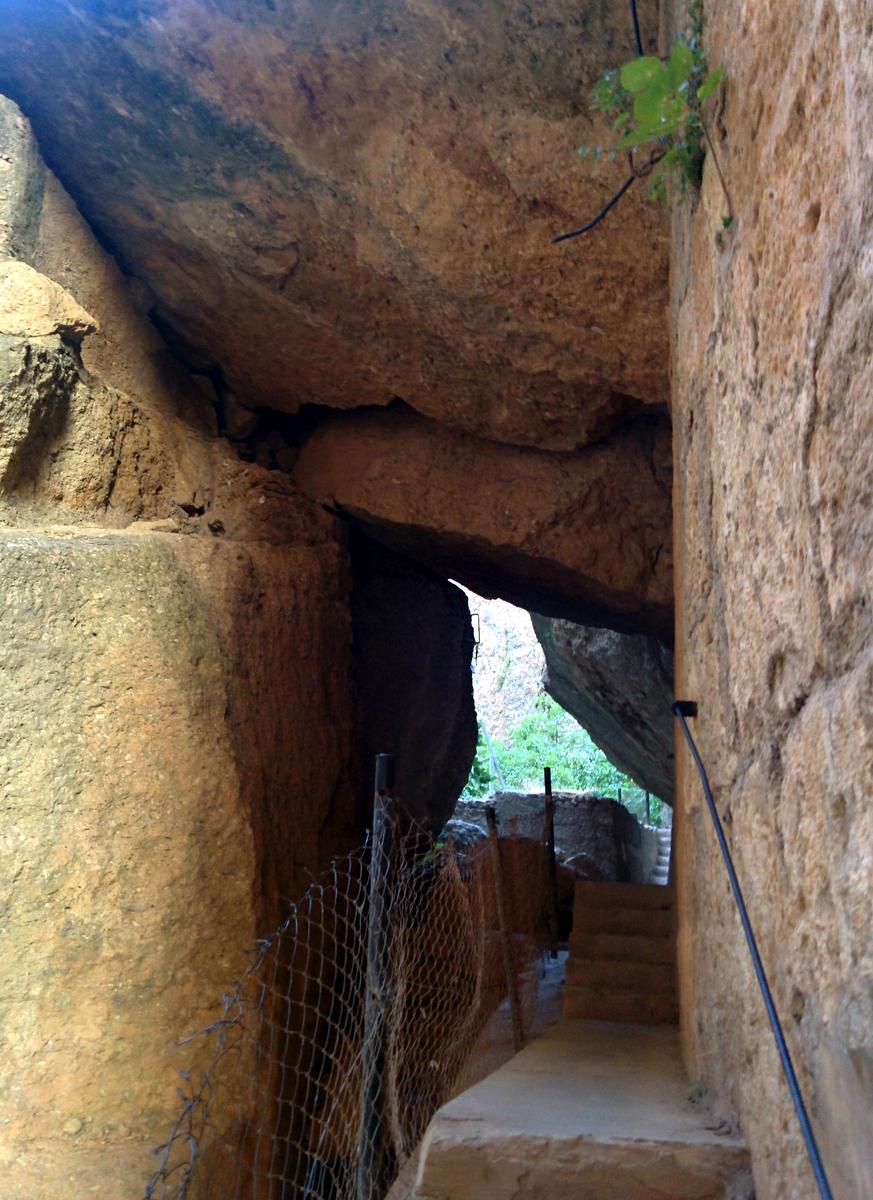 under Ronda puente Neuvo