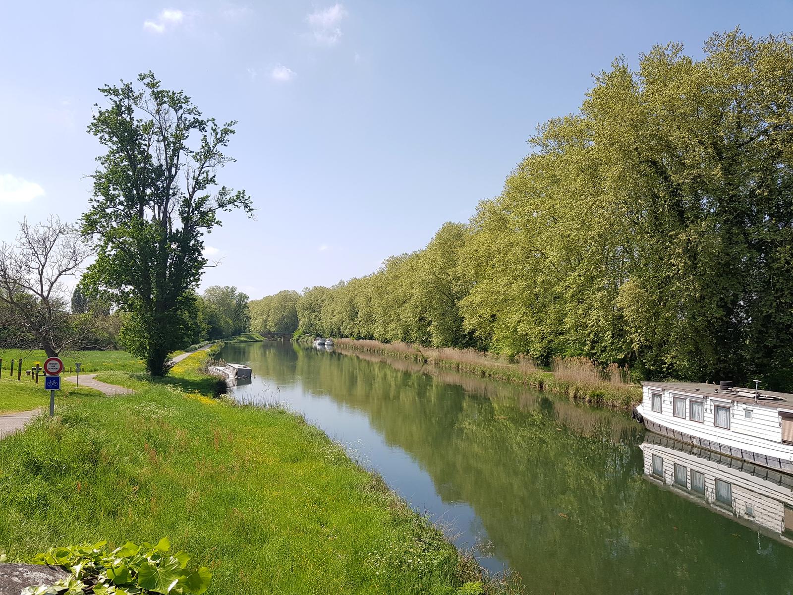 On the way to Meilhan sur Garonne