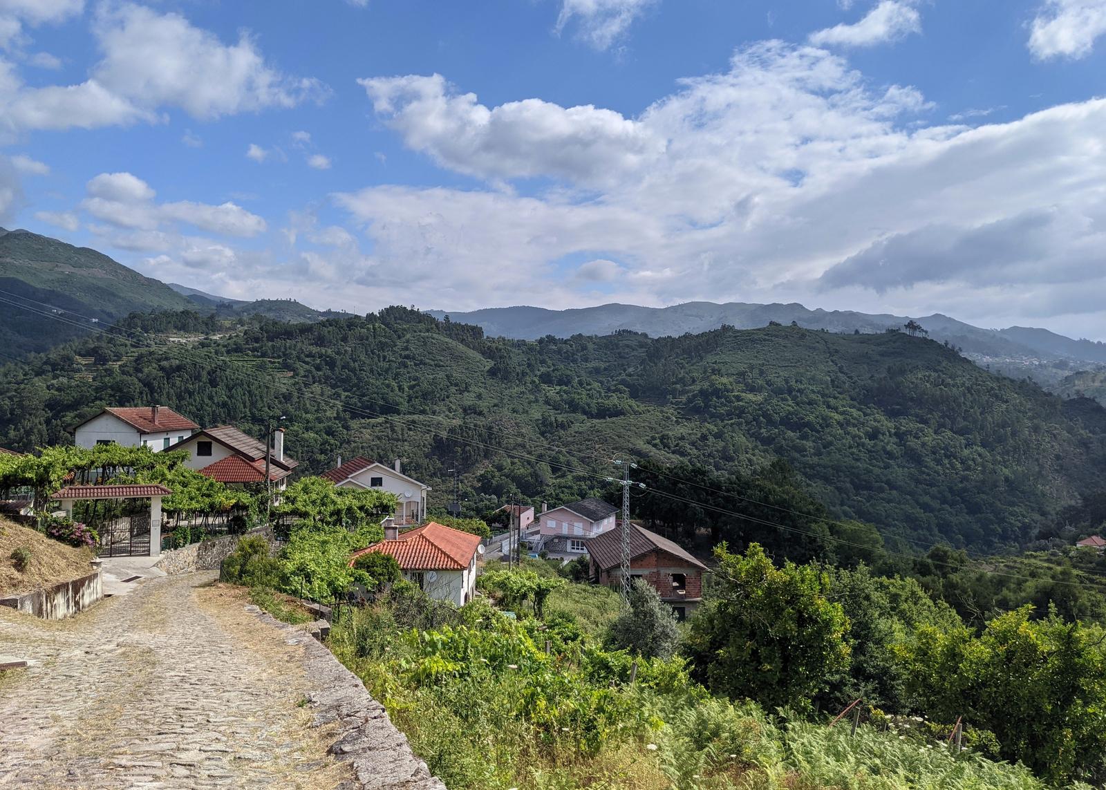 hike to soajo