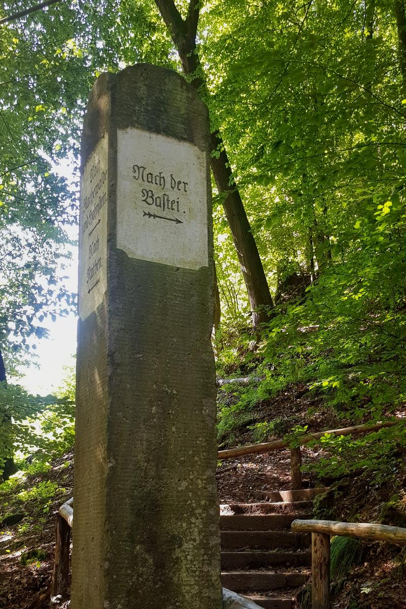 Bastei hiking path sign