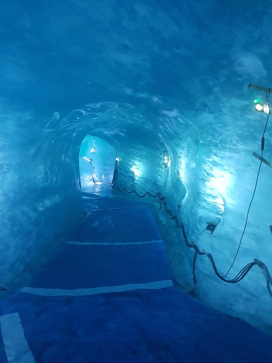 icecave chamonix