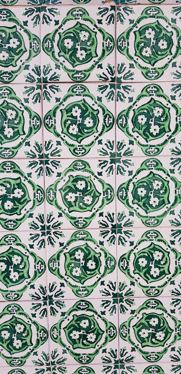 Lisbon tile green match writing one