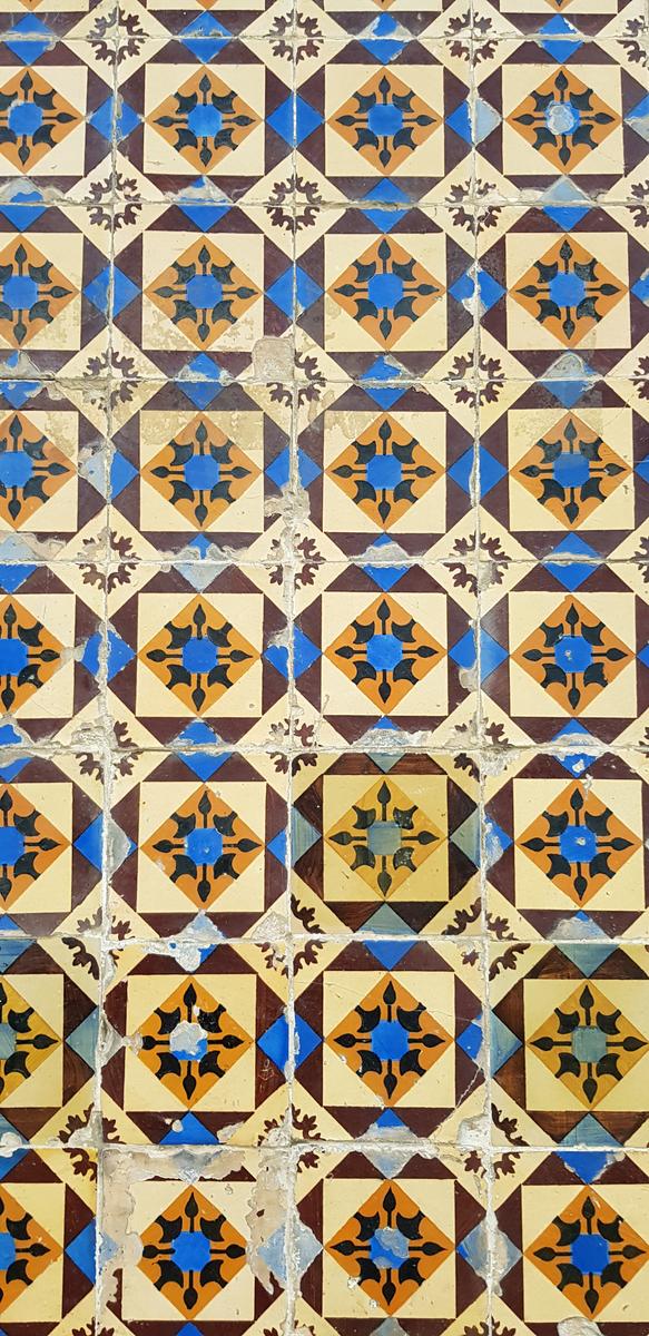 Lisbon worn tile