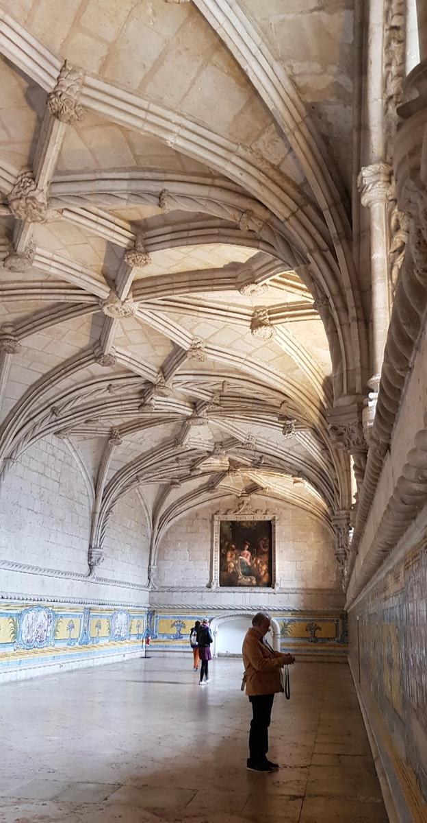 Jerónimos Monastery close up