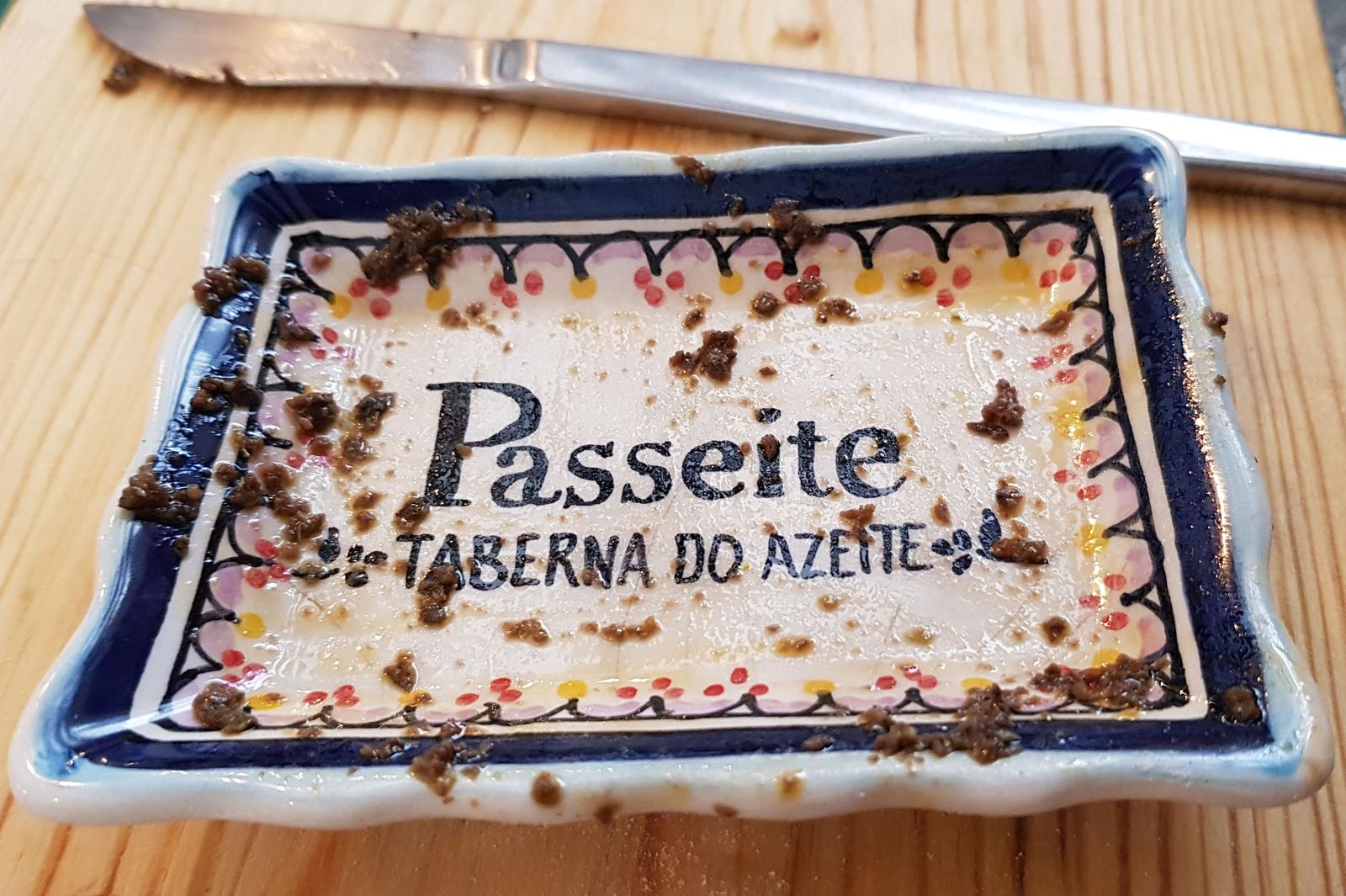 Passeite tapanade dish